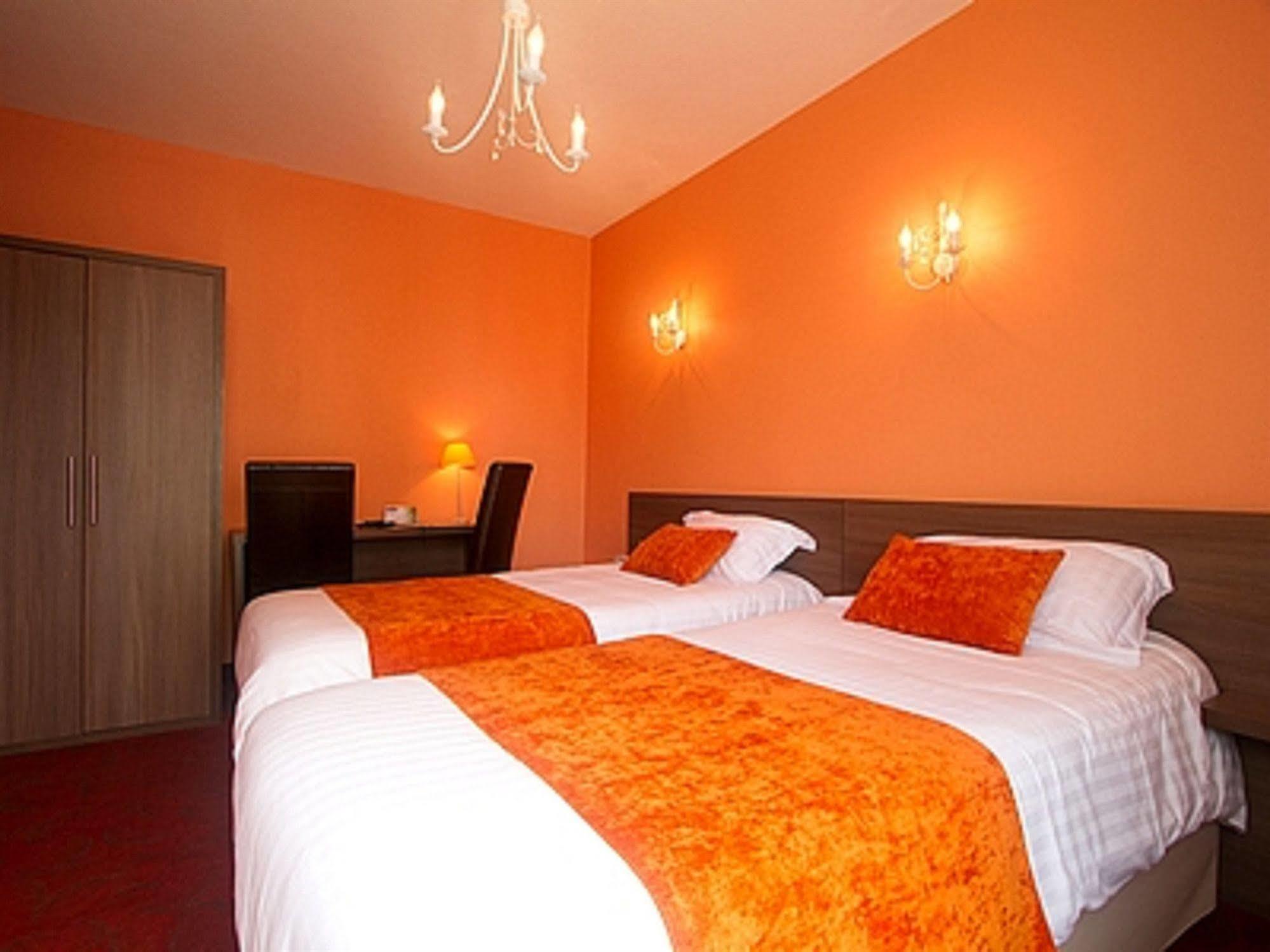 Les Hirondelles Hotell Les Sables-dʼOlonne Exteriör bild